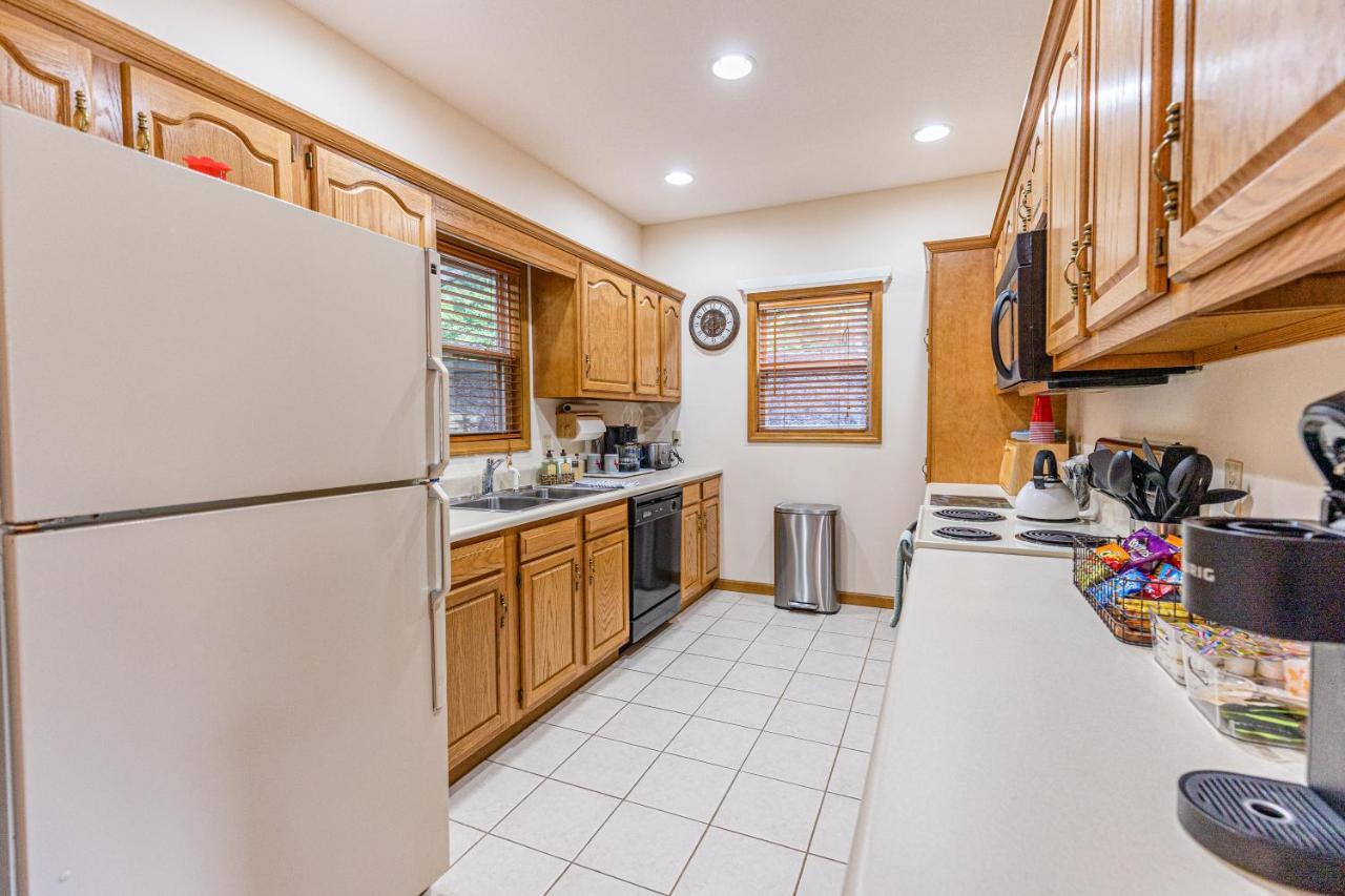 Condo With Stunning Mountain And 6Th Green Views Near Harrahs Cherokee Bryson City 위티어 외부 사진