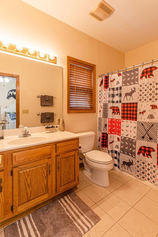 Condo With Stunning Mountain And 6Th Green Views Near Harrahs Cherokee Bryson City 위티어 외부 사진