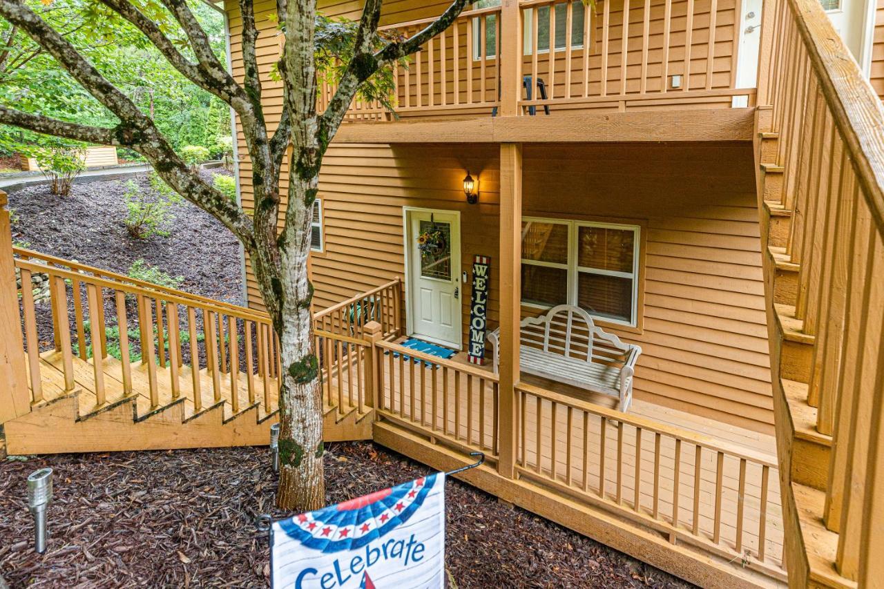 Condo With Stunning Mountain And 6Th Green Views Near Harrahs Cherokee Bryson City 위티어 외부 사진