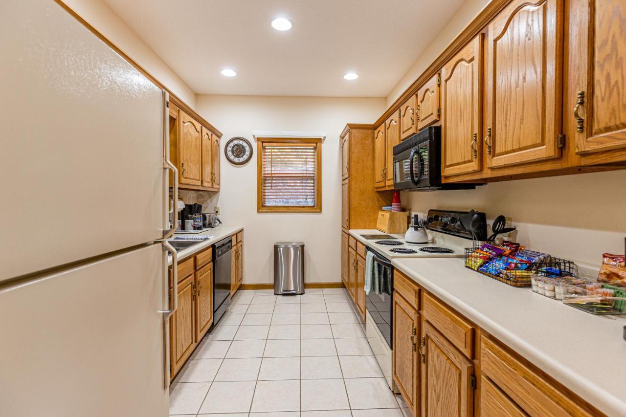 Condo With Stunning Mountain And 6Th Green Views Near Harrahs Cherokee Bryson City 위티어 외부 사진